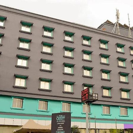 The Cent Hotel Хидерабад Екстериор снимка