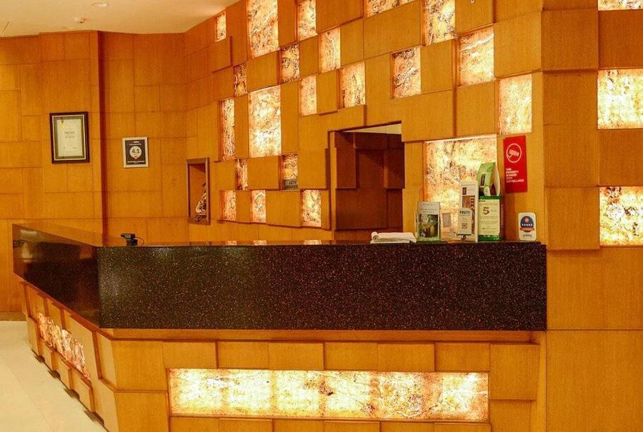 The Cent Hotel Хидерабад Екстериор снимка